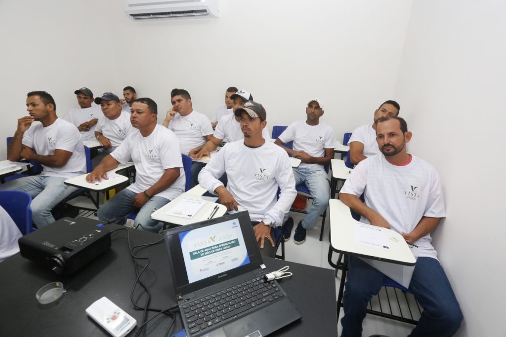 FOTO SECOM MARECHAL DEODORO 3 - Vista Lagoa realiza aula inaugural de curso gratuito para moradores da Barra Nova